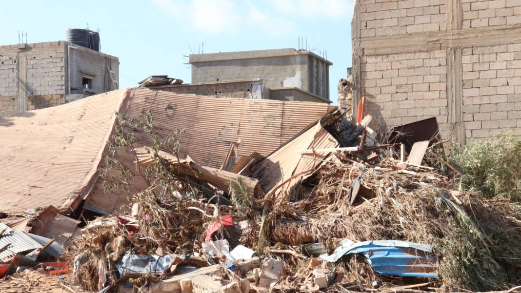 Libya'daki sel felaketinde bilanço ağırlaşıyor! Toplu mezarlar, evsiz kalan insanlar... 4